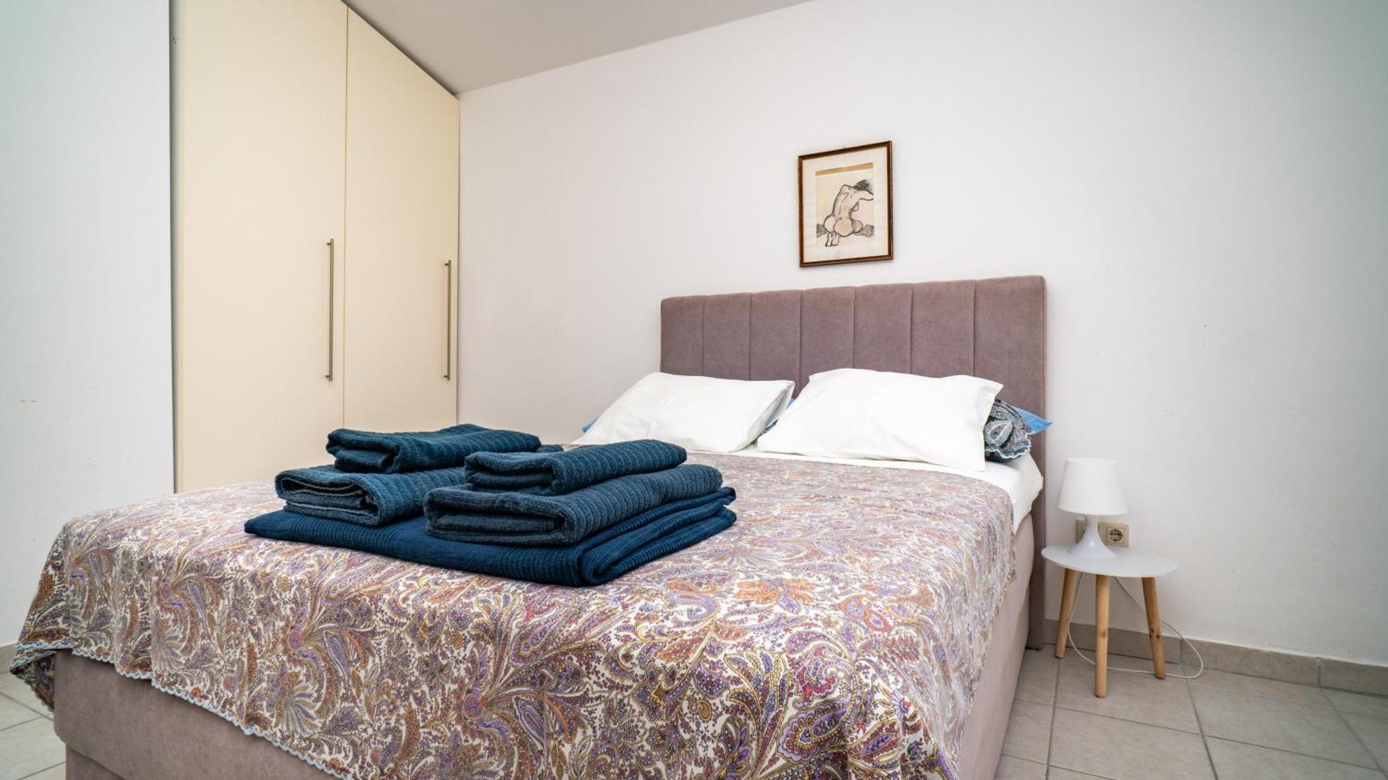 Apartments Gandalj ロクヴァ・ロゴズニツァ エクステリア 写真